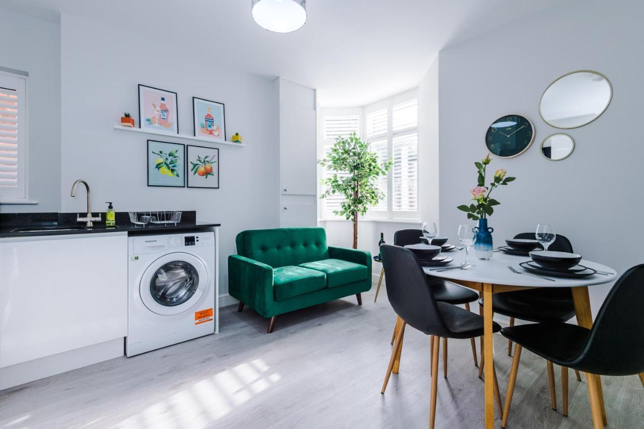 Beechwood Lodge Serviced Apartment コヴェントリー エクステリア 写真