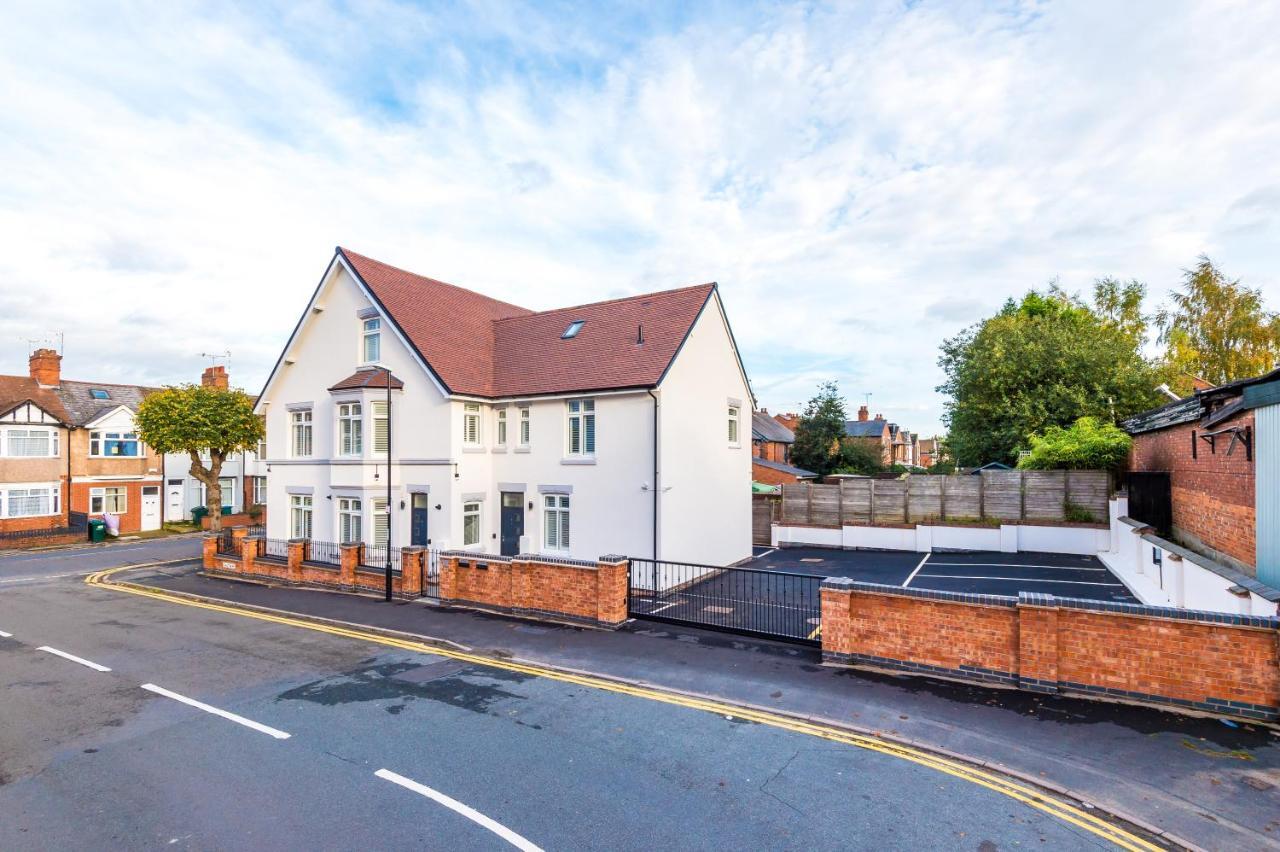 Beechwood Lodge Serviced Apartment コヴェントリー エクステリア 写真